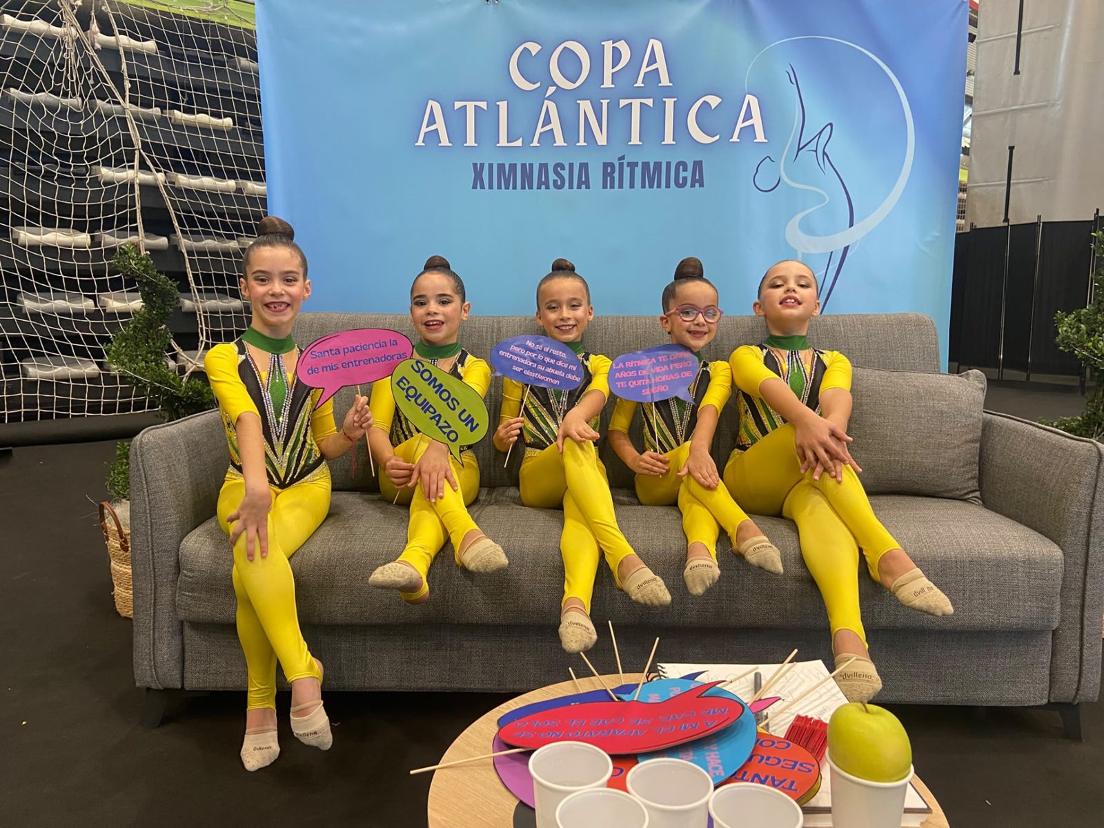 O conxunto benxamín base e Zaira Castro viven unha gran experiencia na II Copa Atlántica